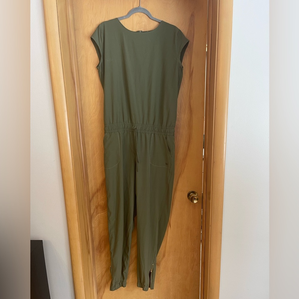 Albion Olive Green Sleeveless Jumpsuit